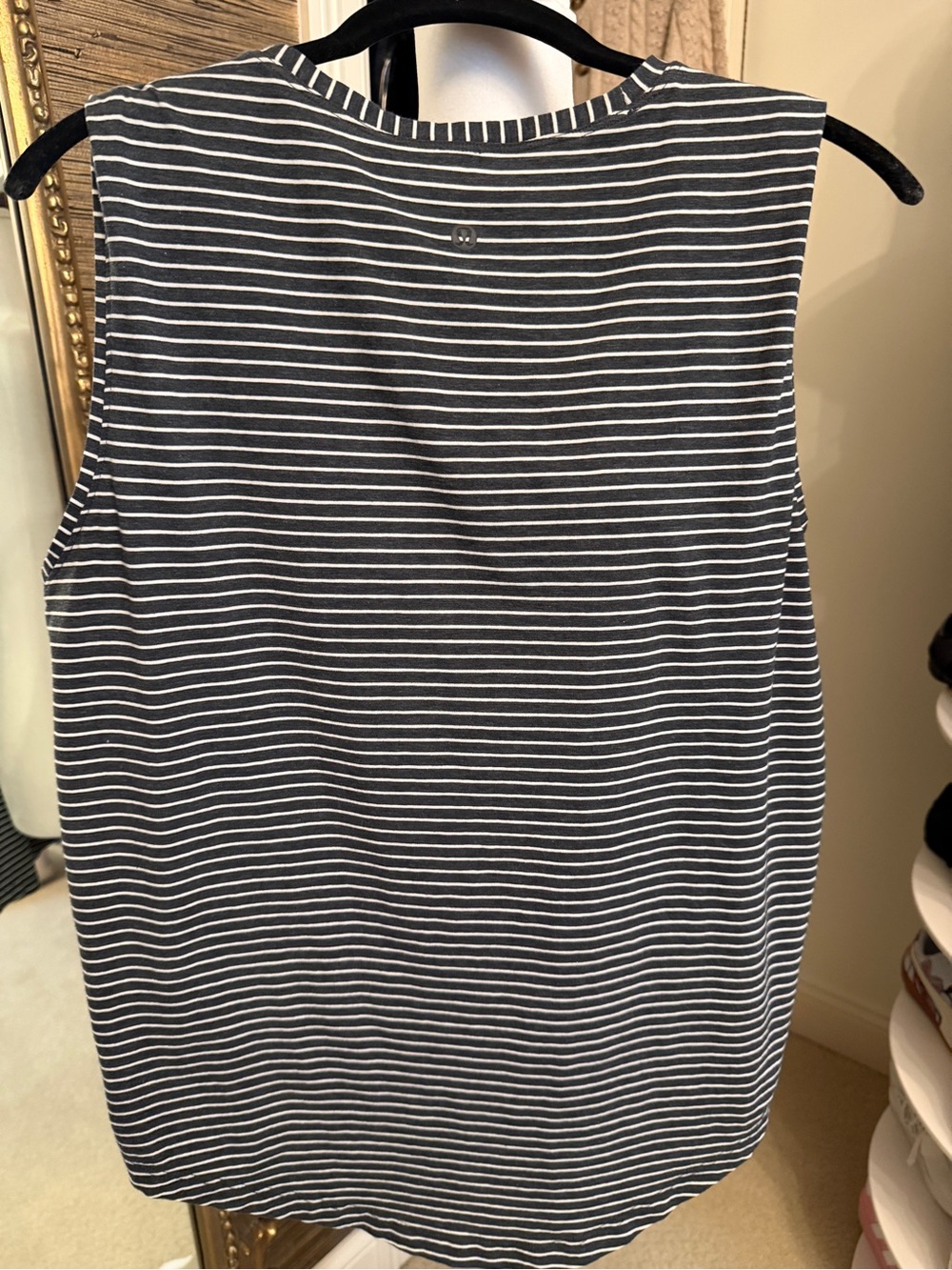 Lululemon Brunswick Tank Top / Sz 8 / Black + White Striped - Picture 8 of 8